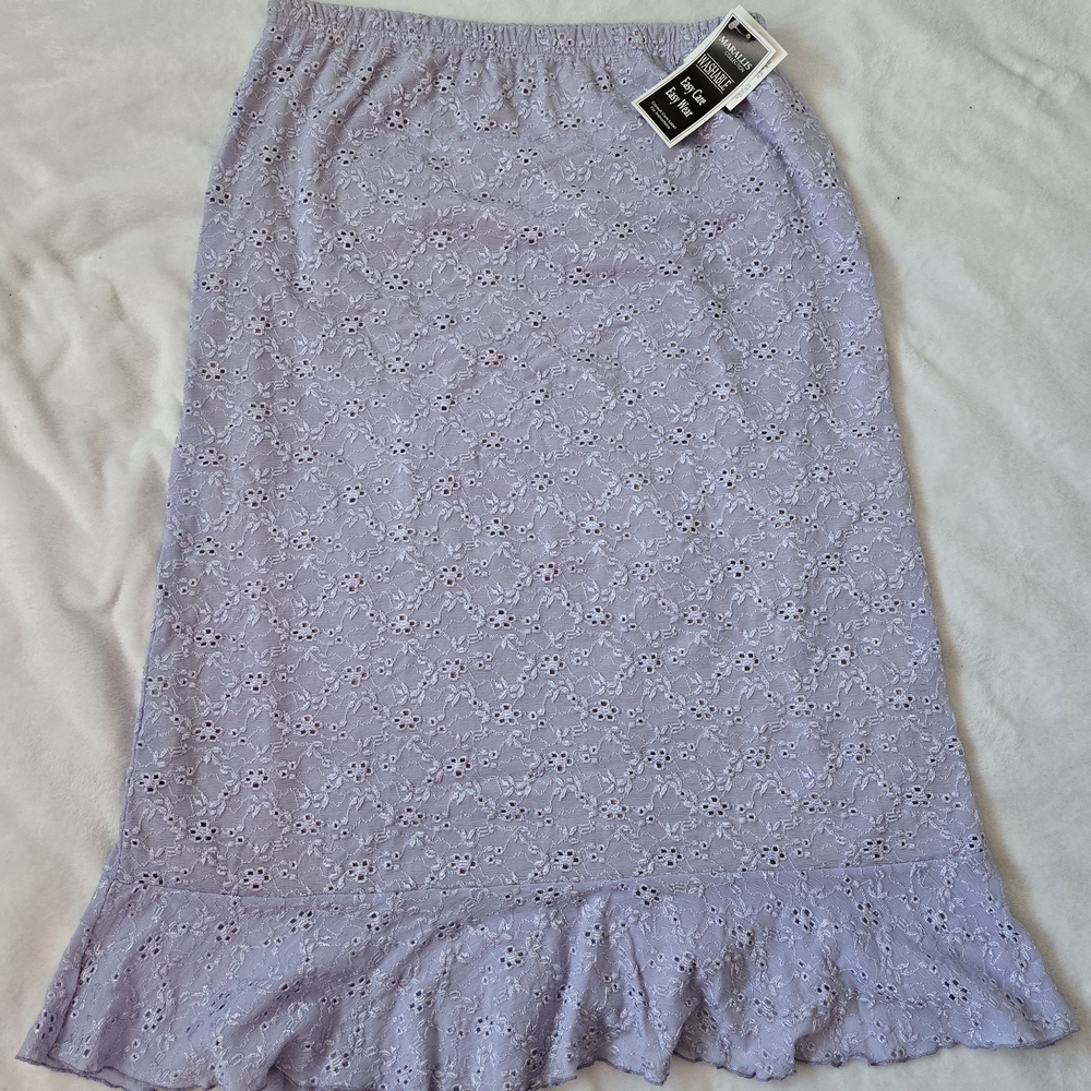 Chic Lilac Lace Midi Skirt